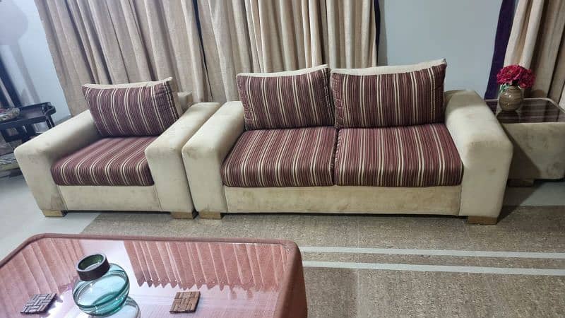 L shaped 7 seater sofa in good condition 1