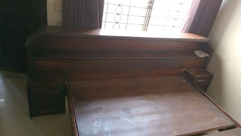 Bed for sale in Lahore 0