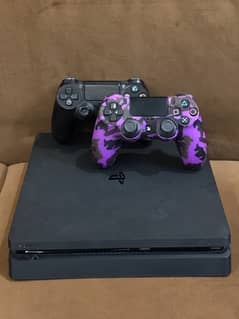 PS4 Slim 1TB, 2 Original Controller, 5 Games Included