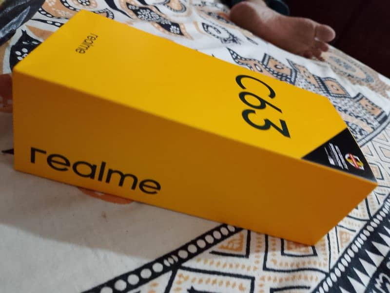 I am selling my new mobile realme c63 5