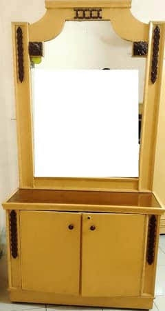 Dressing table ,side tables,& Iron stand selling