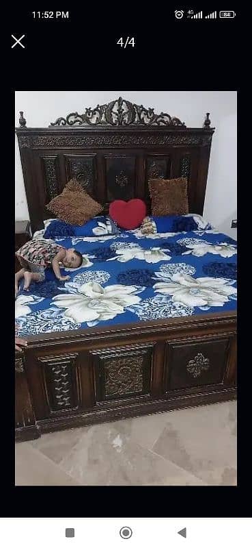 double bed with 2side tables and dressing 0