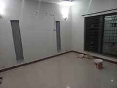 Kanal 2bed superb upper portion in NFC society phase 1