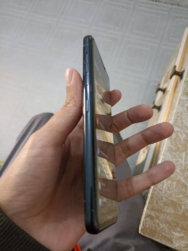 LG G8 ThinQ Non PTA 6 128 5