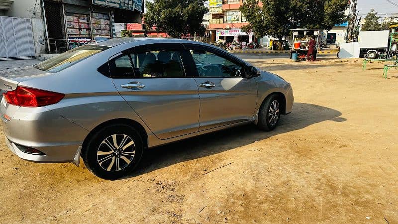 Honda City 1.5 aspire full option 2