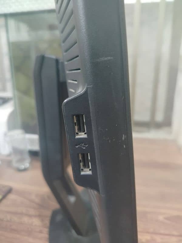 PC for sale | Dell optiplex 3010 | 17 inch Monitor 7