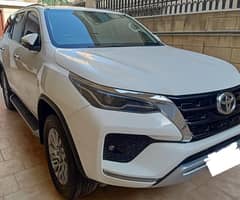 Toyota Fortuner V 2021