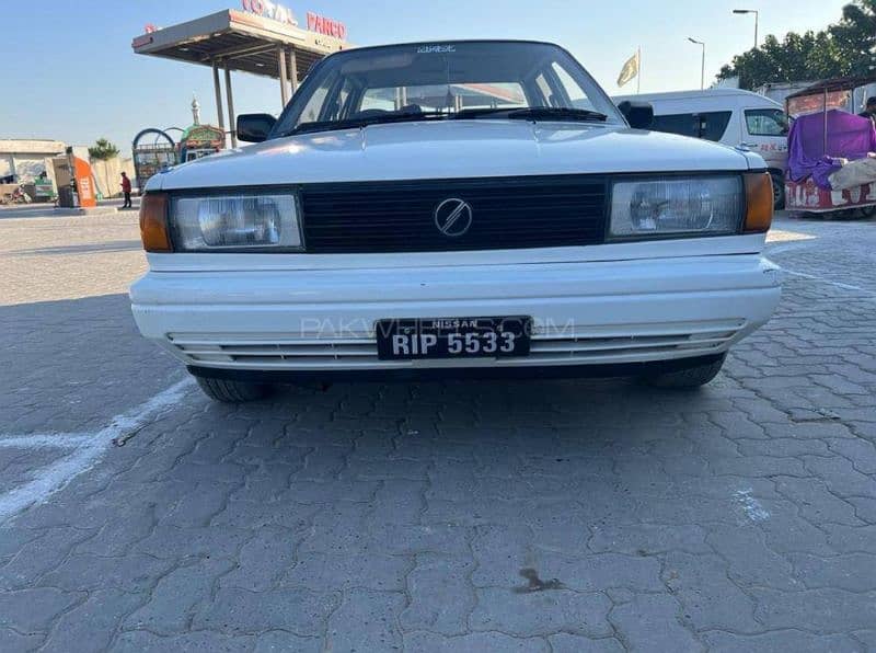 Nissan Sunny 1988 8