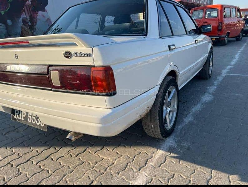 Nissan Sunny 1988 9