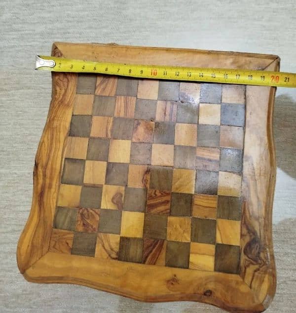 chess wood board decoration 0