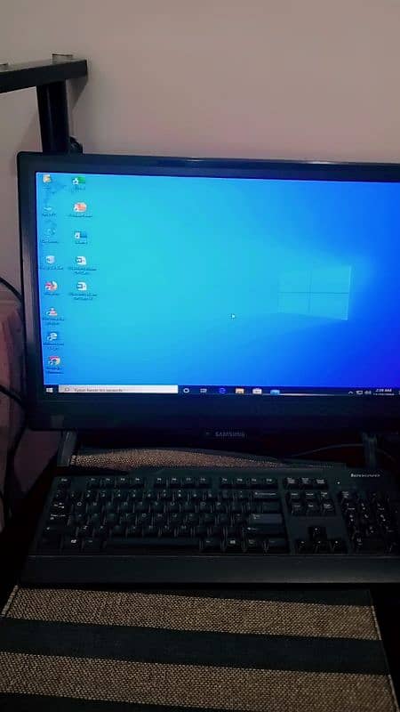 Gaming Desktop - Core i5, 8GB RAM, 4GB Graphics, Samsung Monitor 0