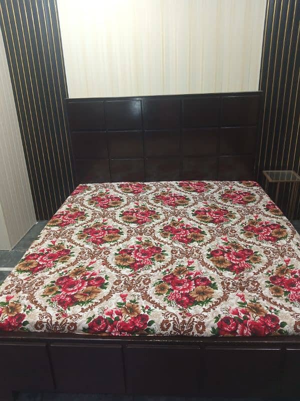 complete bed set for sale 0