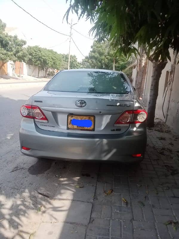 Toyota Corolla Altis 2012 SR with Sunroof 0