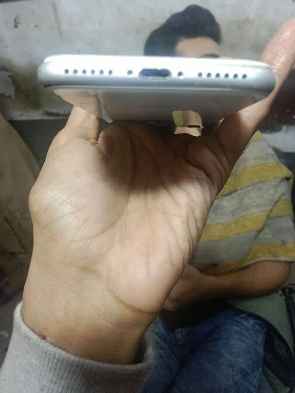 I phone 8 64gb PTA Prowf panel Chang batre 100 halat all ok 2