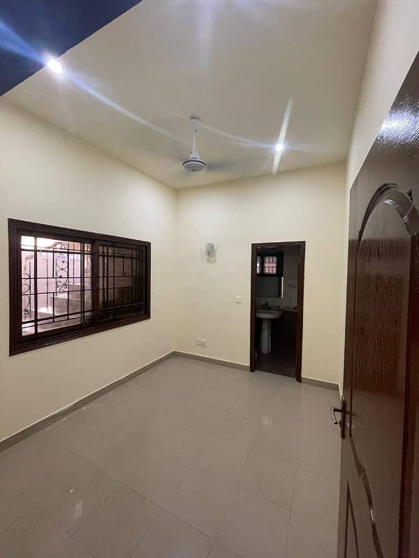 Ground Portion Available For Rent 3 Bed DD 1 Car Parking Available DHA Phase 4 2