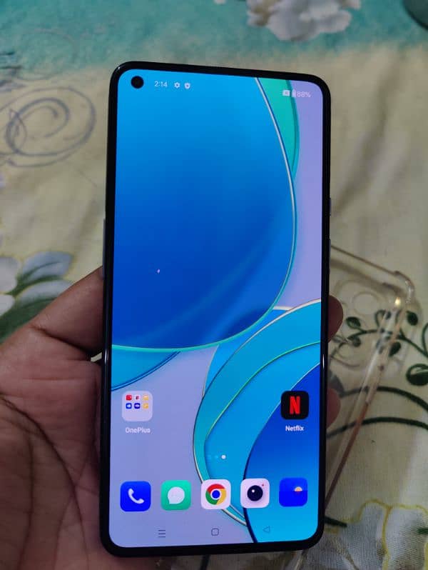 OnePlus 9 5G excellent 8k cam best for vloggers 11