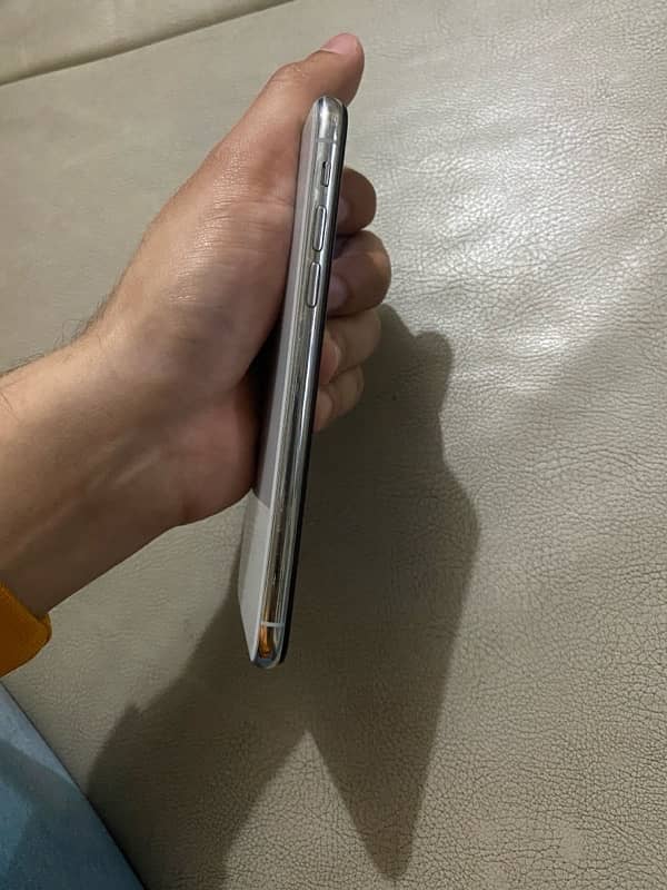 Iphone X 64GB Pta approved 4