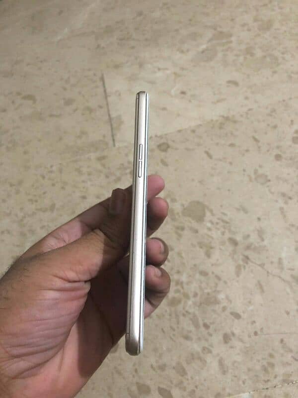 Oppo A37f 1