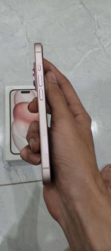 IPhone 15 with box non pta 4