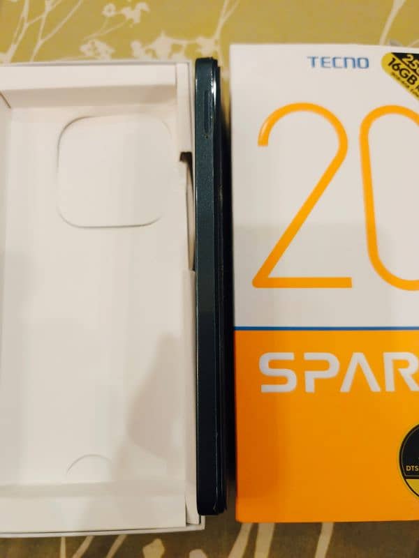 Tecno spark 20 2