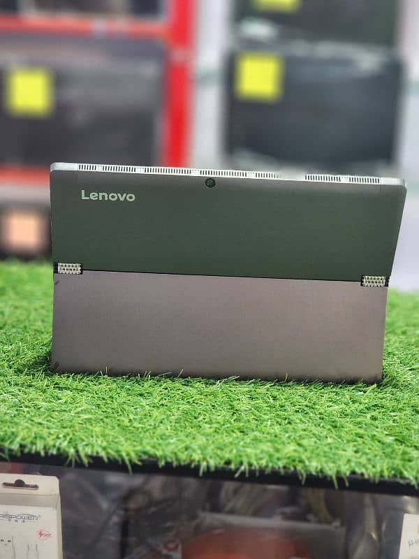 Lenovo 520 Touch i5 8th Generation Ram8gb SSD 256gb 4