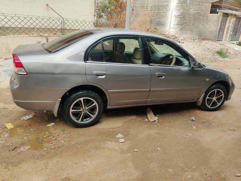 Honda Civic EXi 2004 1