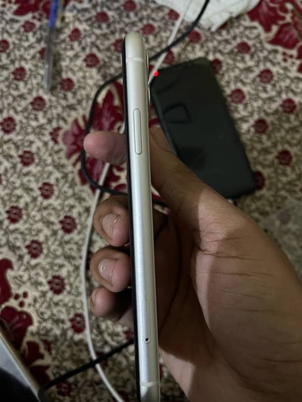 Iphone 11 non pta 4