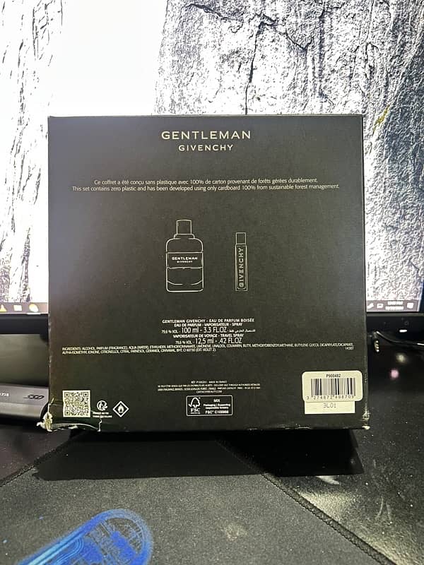 Givenchy Gentlemen Boise EDP Giftbox Perfume 100ml + 12.5ml 1