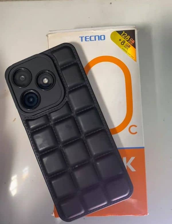 TECONO SPARK 10C With box 3 month  4+4 128 gb Battery 5000mah 0