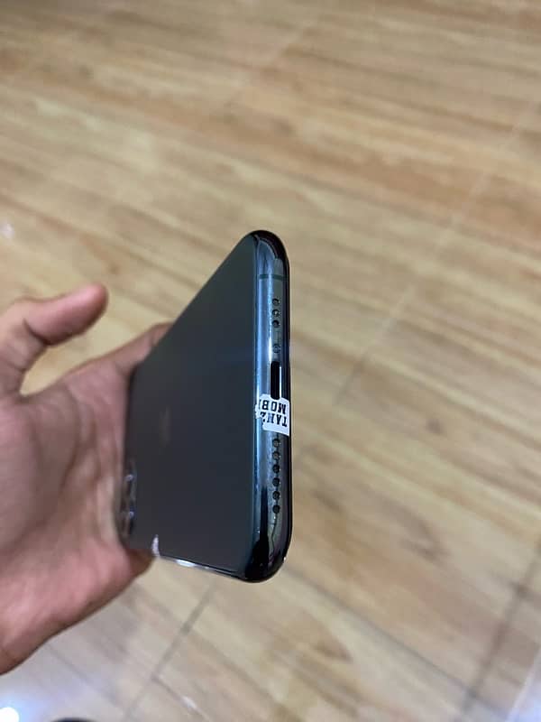 iphone 11 pro 5