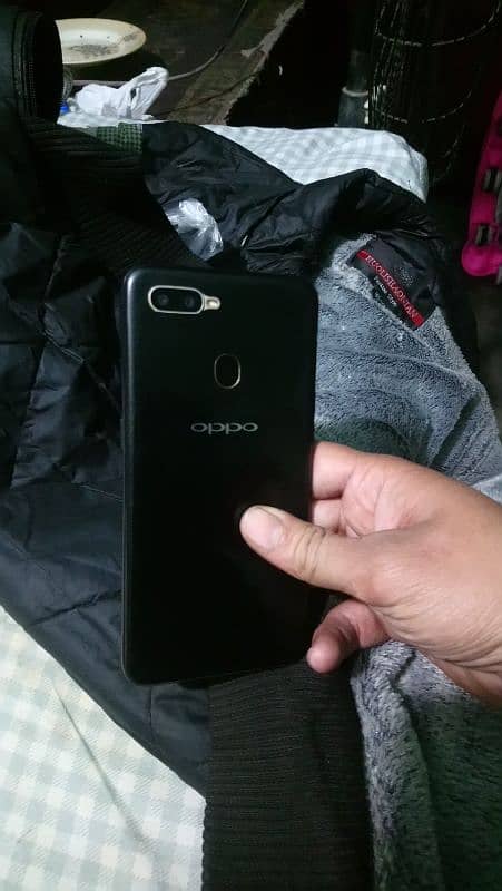 Oppo a5s 3GB 32GB official PTA finger it's not work 3