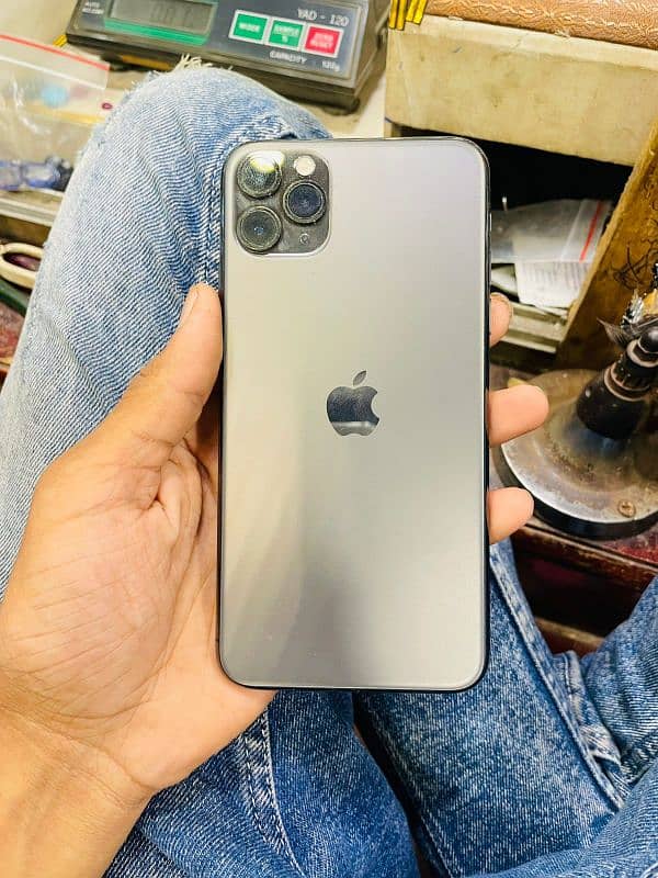 iPhone 11 pro max 2