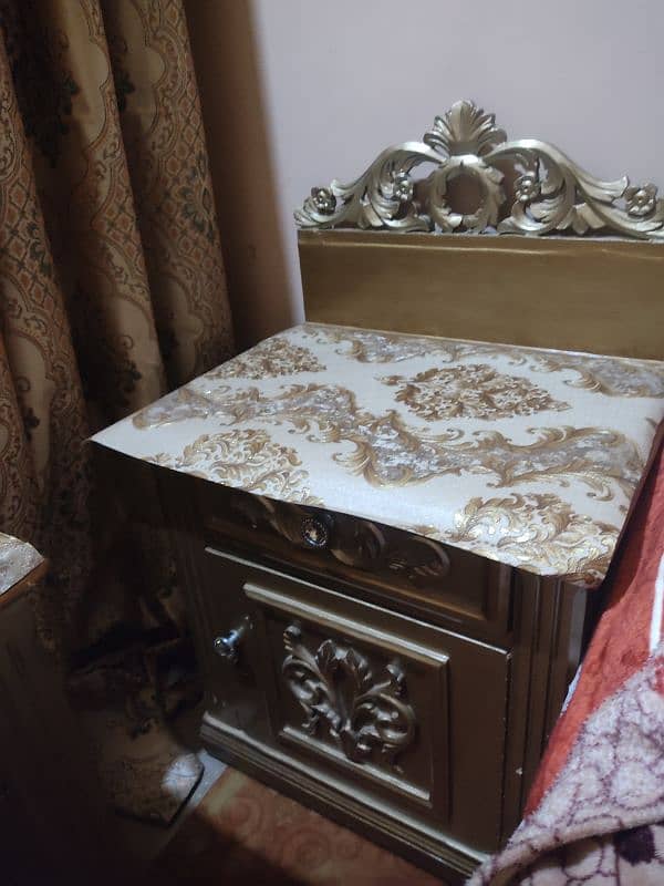 furniture bed set dressing table and two sides table 2