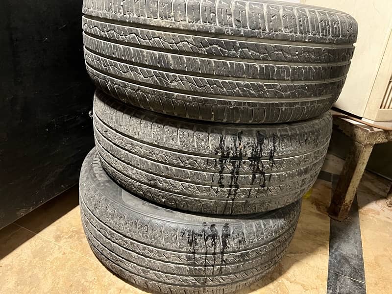 225/55/r18 tire for sale 0