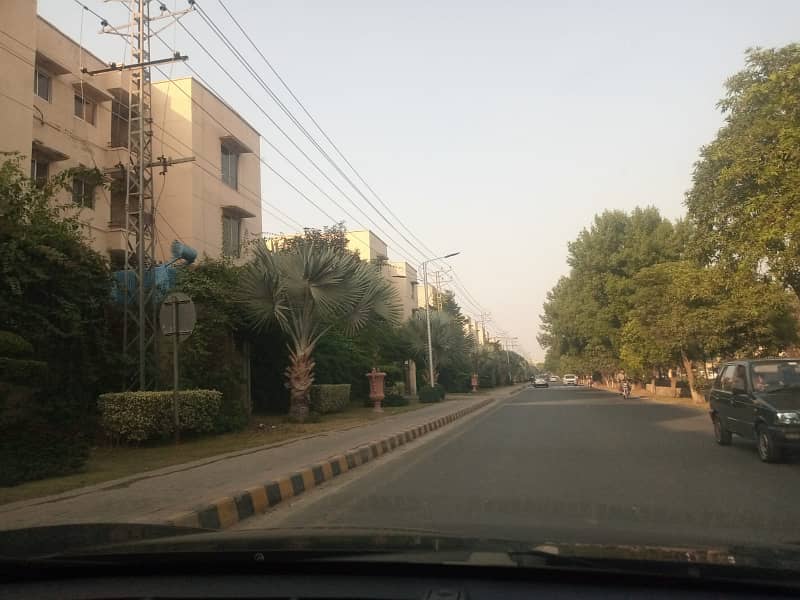 Bmarla 2 Bedroom flat for rent in Askari 11- C, Lahore 3