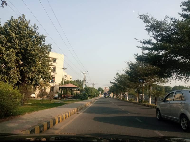 Bmarla 2 Bedroom flat for rent in Askari 11- C, Lahore 4