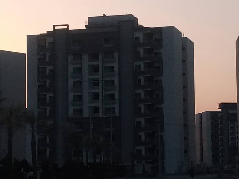 Brand New, 10 Marla 3 Bed Flat For Rent In Askari 11 -Sector D, Lahore 2