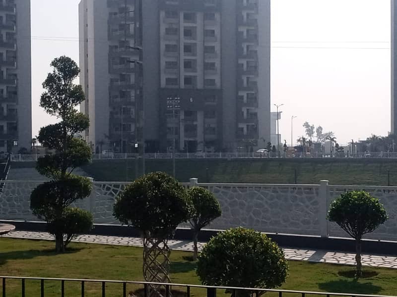 Brand New, 10 Marla 3 Bed Flat For Rent In Askari 11 -Sector D, Lahore 17