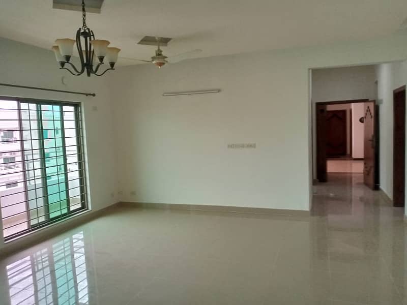 12 Marla 4 Bed Luxury Flat For Sale In Askari 11- B, Lahore 5