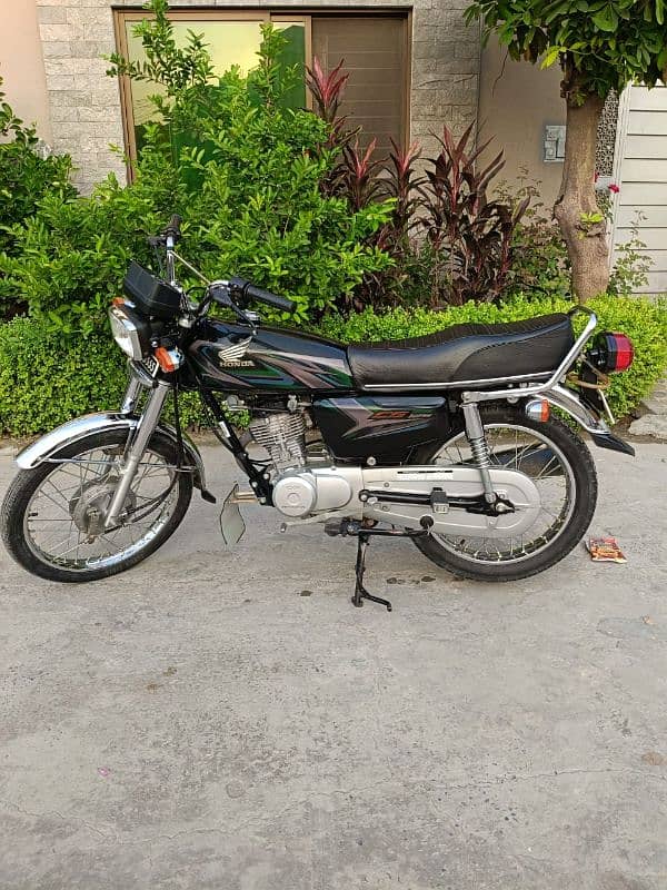 Honda 125 Black 2023 2