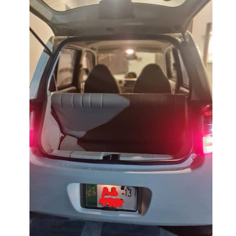 Daihatsu Esse 2013 1