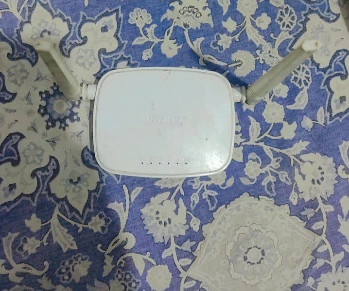 Tenda Router 1