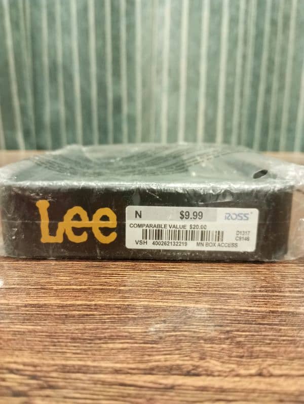 Original USA branded Lee Wallet with Keychain set 2