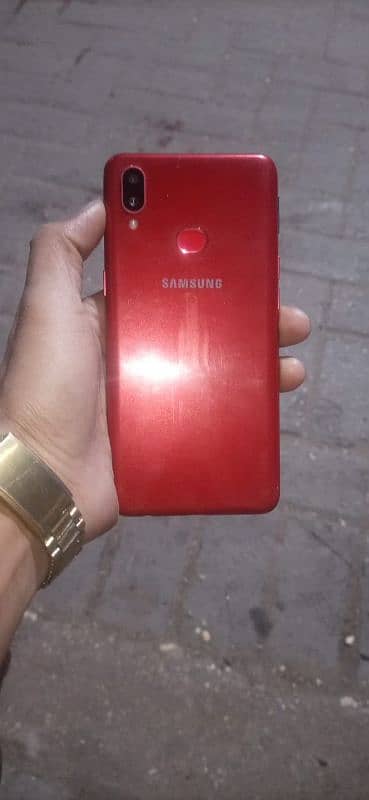 Samsung A10s hai bor hai or charger hai 5