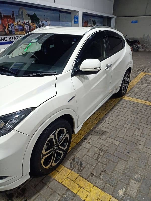 Honda Vezel 2015 1