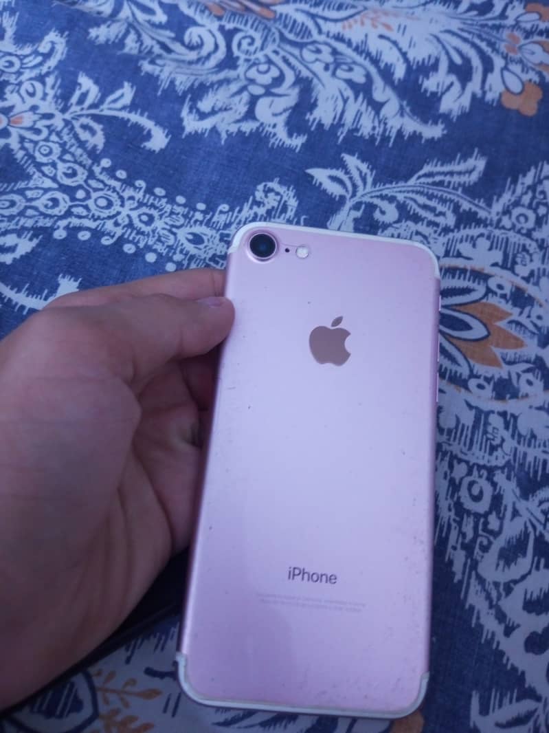 Iphone 7 Like new condition 2