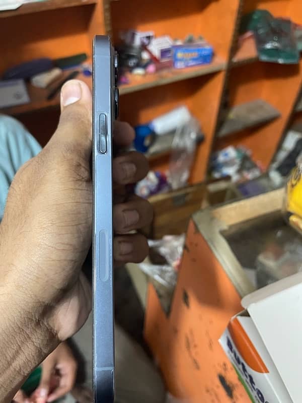 i am selling phone 2