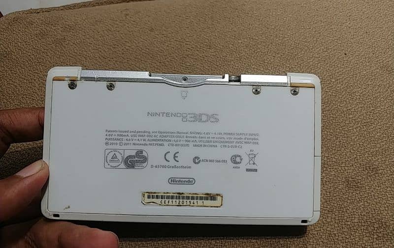 Nintendo 3DS jailbreak with 32gb card and games 2