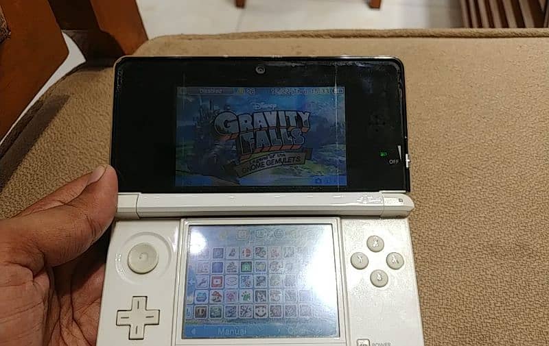 Nintendo 3DS jailbreak with 32gb card and games 4