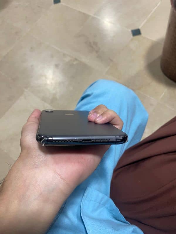 IPHONE XS MAX 5